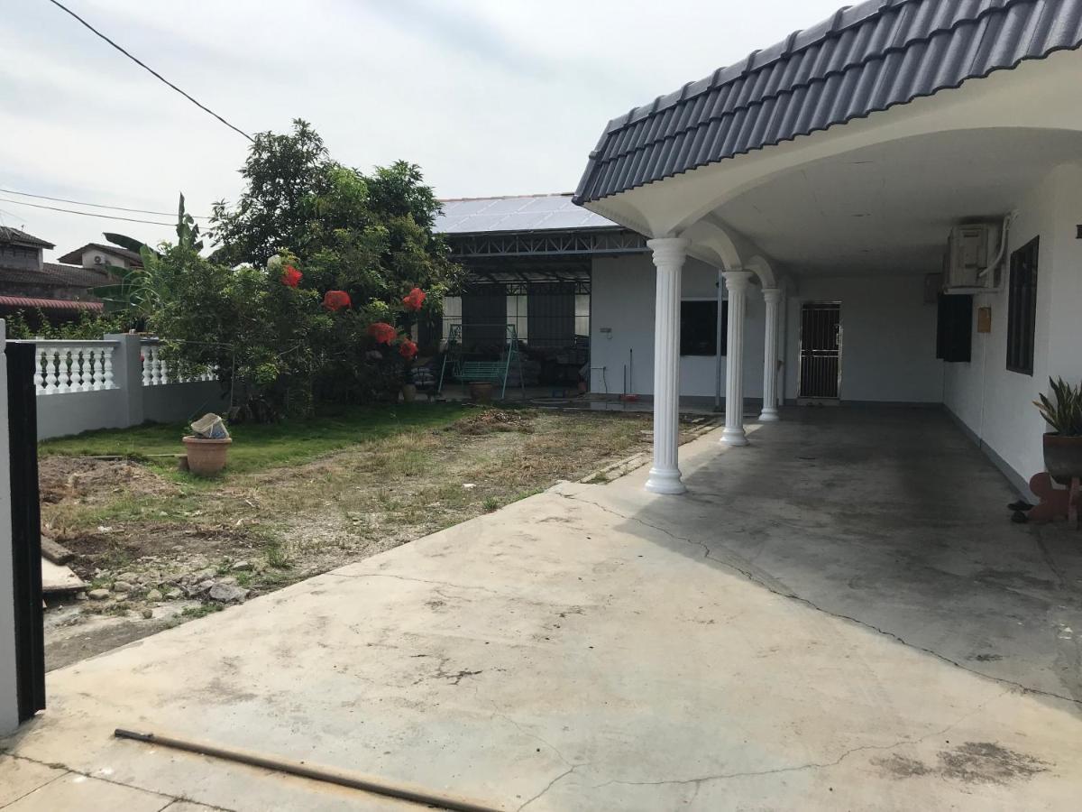 Cozy And Comfortable Homestay In Sungai Siput Exteriér fotografie